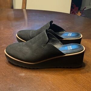Eileen Fisher Black Platform Mules